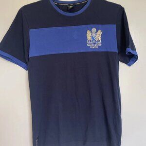 Mens Manchester United 1968 European Cup Winners T Shirt Navy Size Large